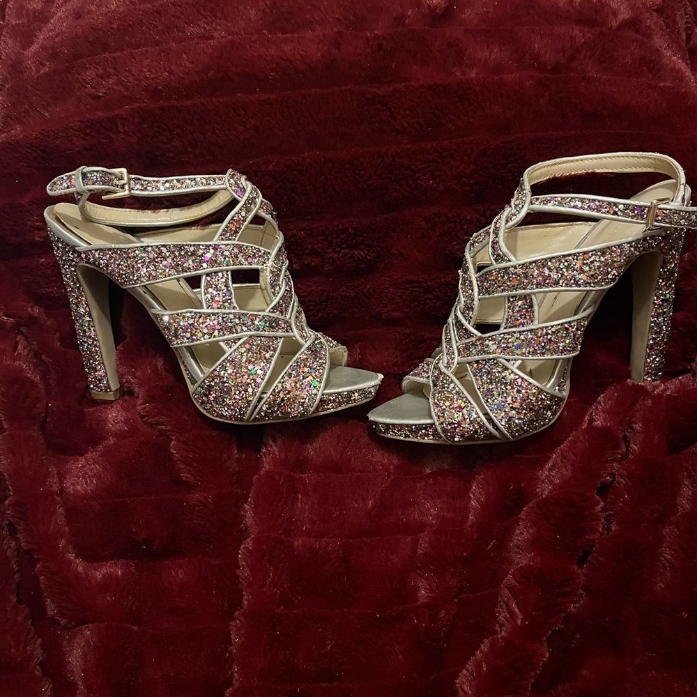 Sparkly open toes shoes